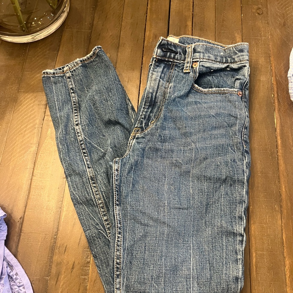 All Day Comfort Denim

High Rise Skinny Jean 0 25